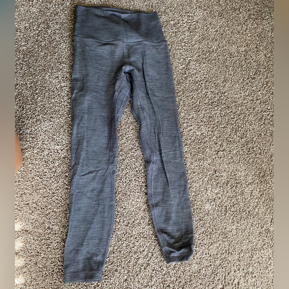 Size 4 grey chevron Lululemon leggings